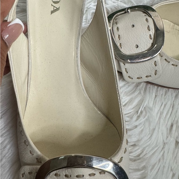 Prada - Picture 4 of 8